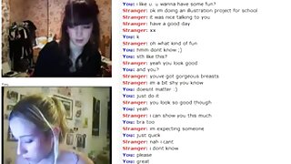Мініатюрна блондинка Джессі Сент грає з вібратором скачати безкоштовно відео порно мачухи